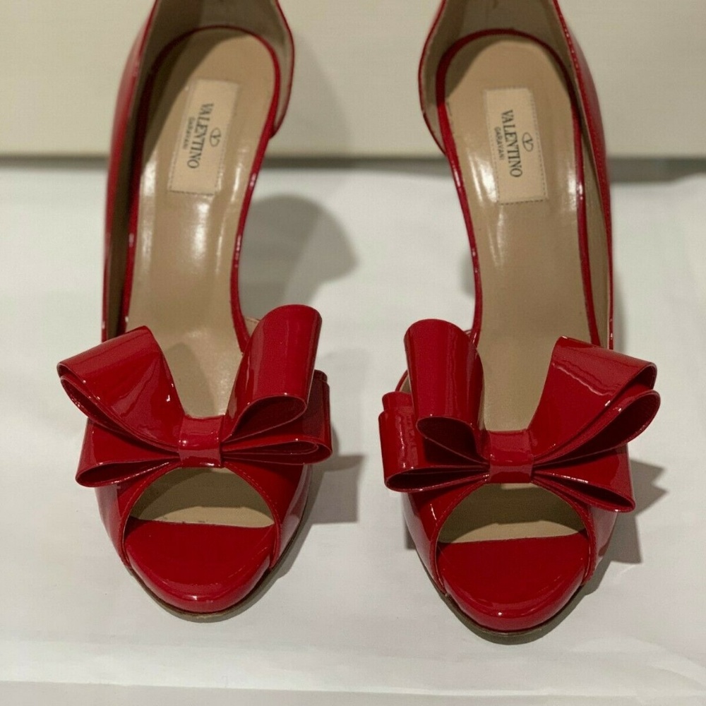 Valentino Patent D'Orsay Bow Pumps EU40/US 10 RED